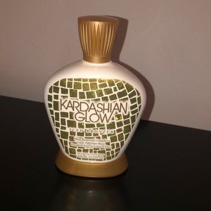 Kardashian Glow Iced Bronzer Tanning Lotion